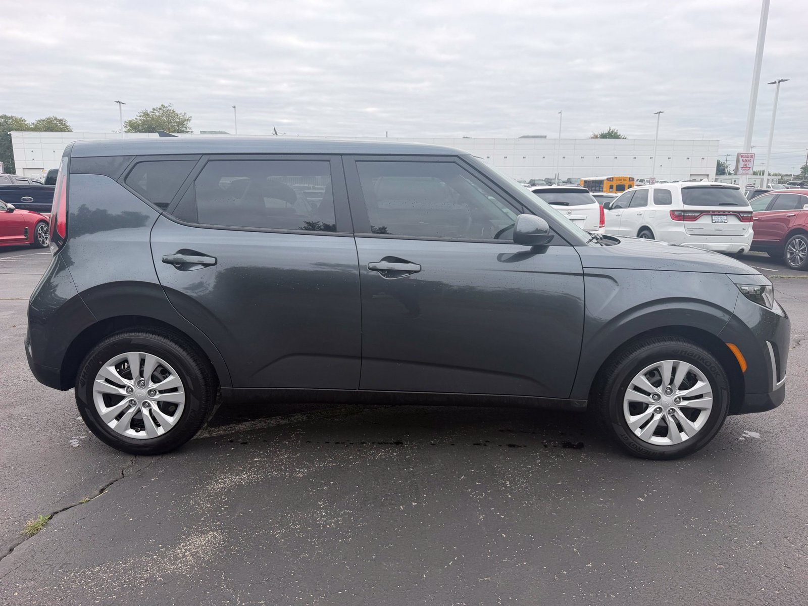 Used 2025 Kia Soul LX FWD image 5