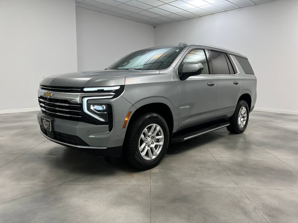 Used 2025 Chevrolet Tahoe LT image 3