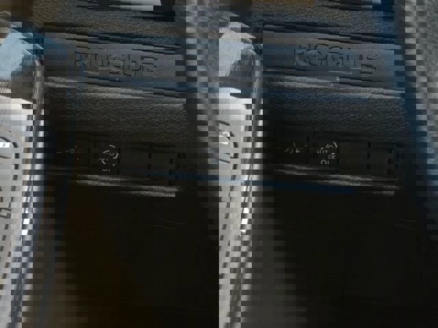 Used 2024 Nissan Rogue S image 19