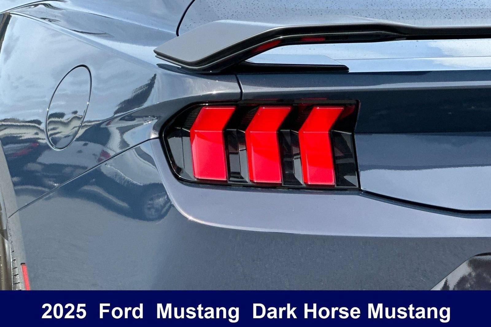 Used 2025 Ford Mustang Dark Horse RWD image 38