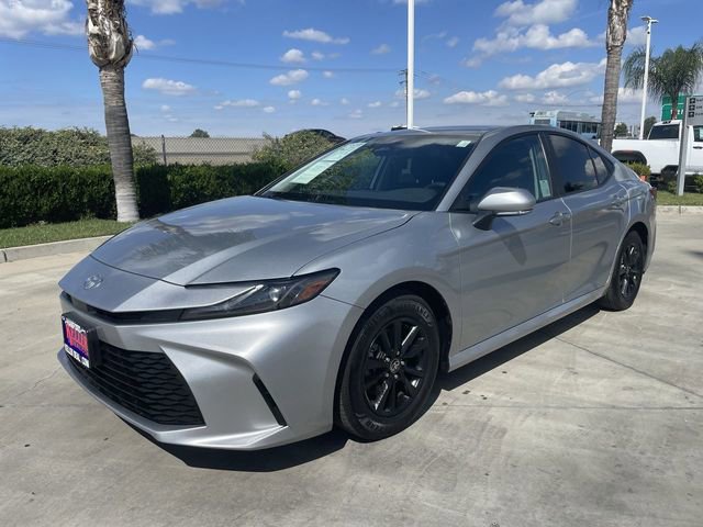 Used 2025 Toyota Camry LE w/ Convenience Package image 4