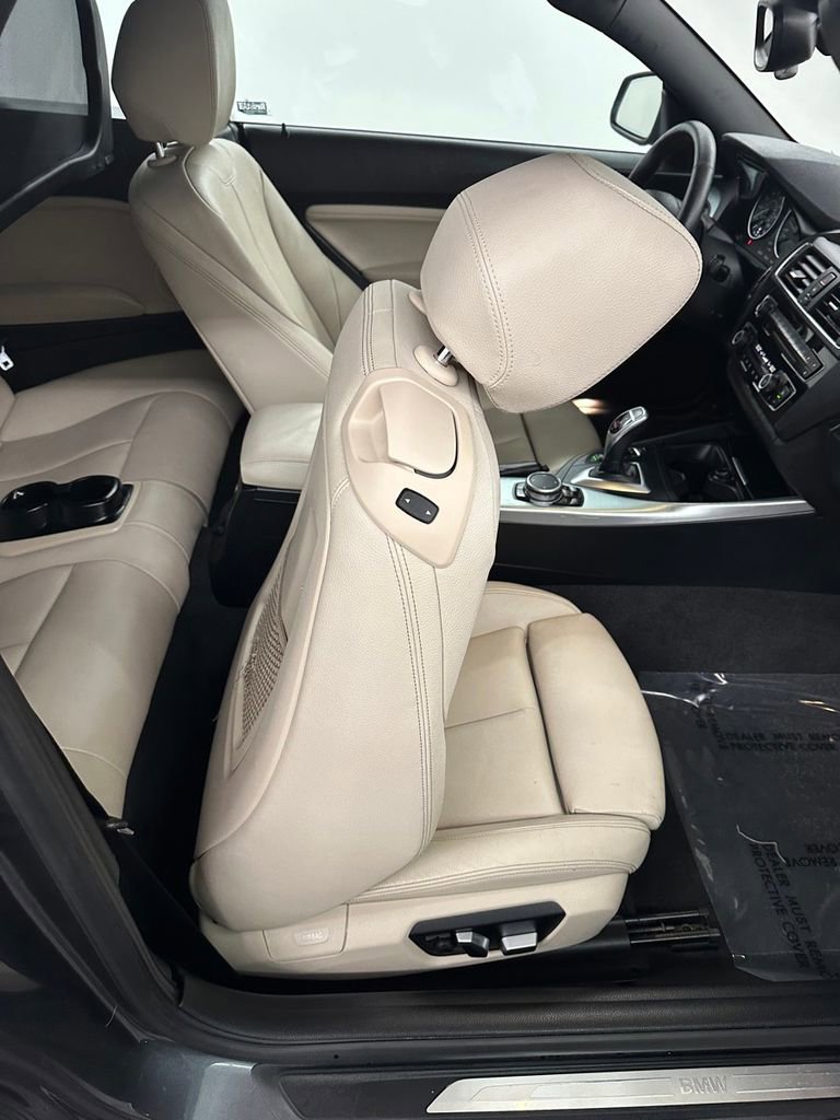 Used 2017 BMW 230i xDrive Convertible image 30