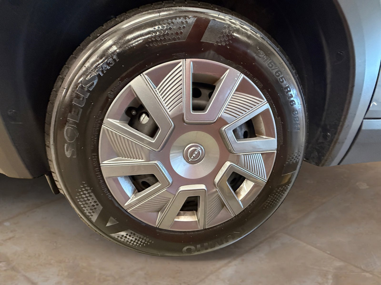 Used 2025 Nissan Kicks S image 27