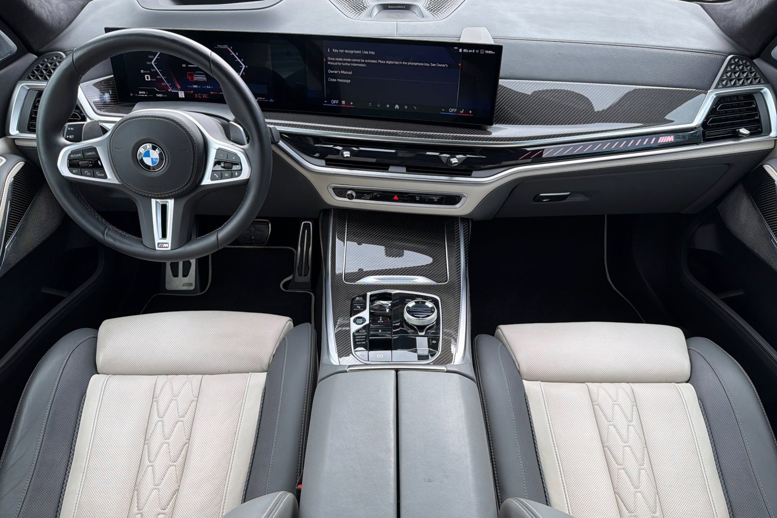 Used 2025 BMW X7 M60i image 17