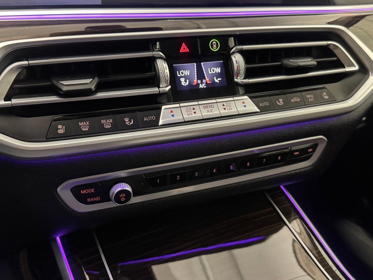 Used 2021 BMW X7 xDrive40i w/ Premium Package image 57