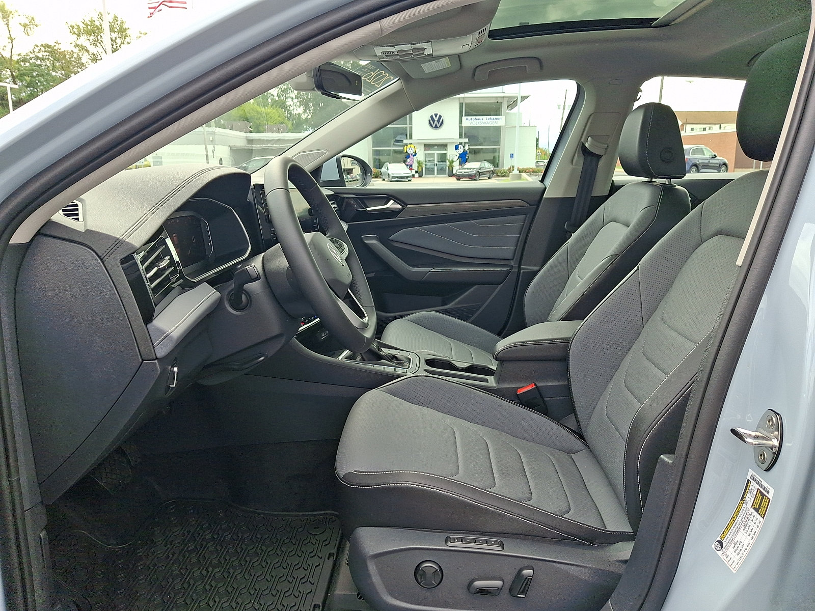 Used 2026 Volkswagen Jetta SEL FWD image 14