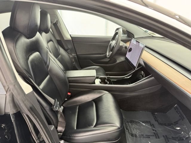 Used 2020 Tesla Model 3 Standard Range Plus RWD image 19
