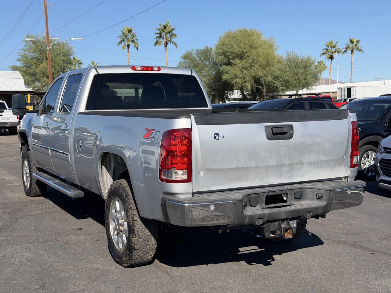 Used 2014 GMC Sierra 3500 SLE w/ HD SLE Premium Package image 5