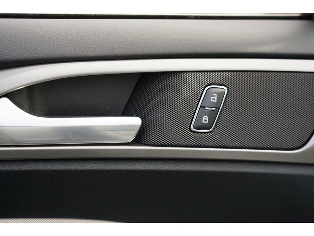 Used 2018 Ford Fusion S image 17