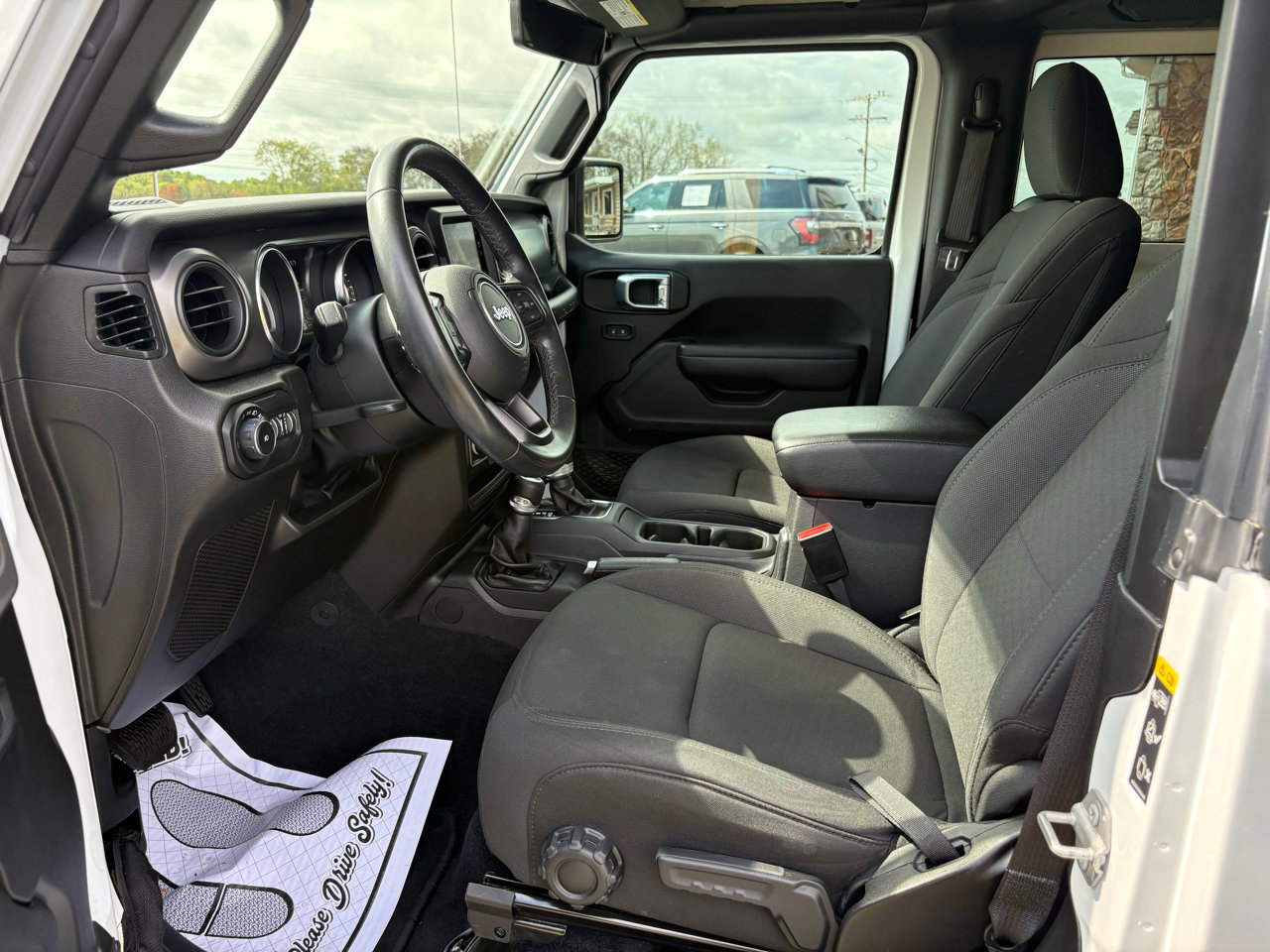 Used 2022 Jeep Wrangler Sport image 9