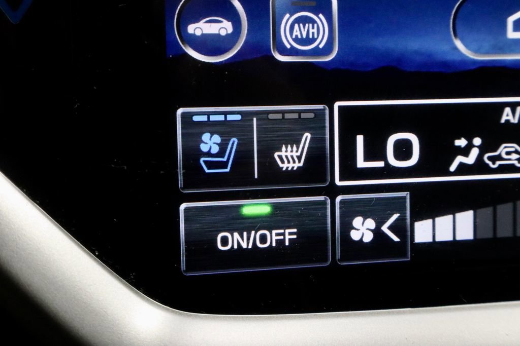 Used 2024 Subaru Ascent Touring image 5