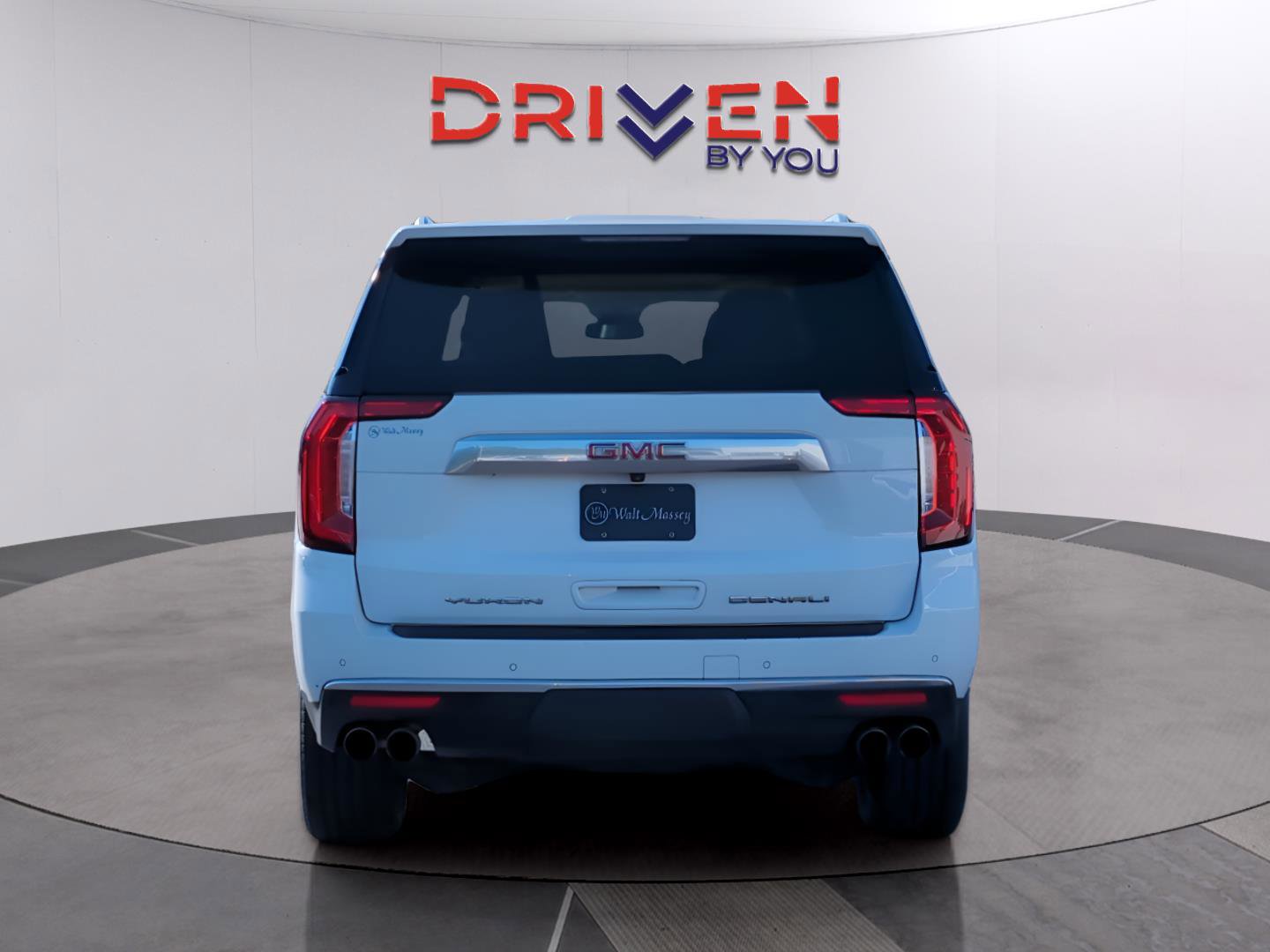 Used 2023 GMC Yukon XL Denali image 4