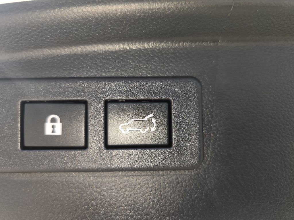 Used 2022 Subaru Outback Touring XT AWD/4WD image 31
