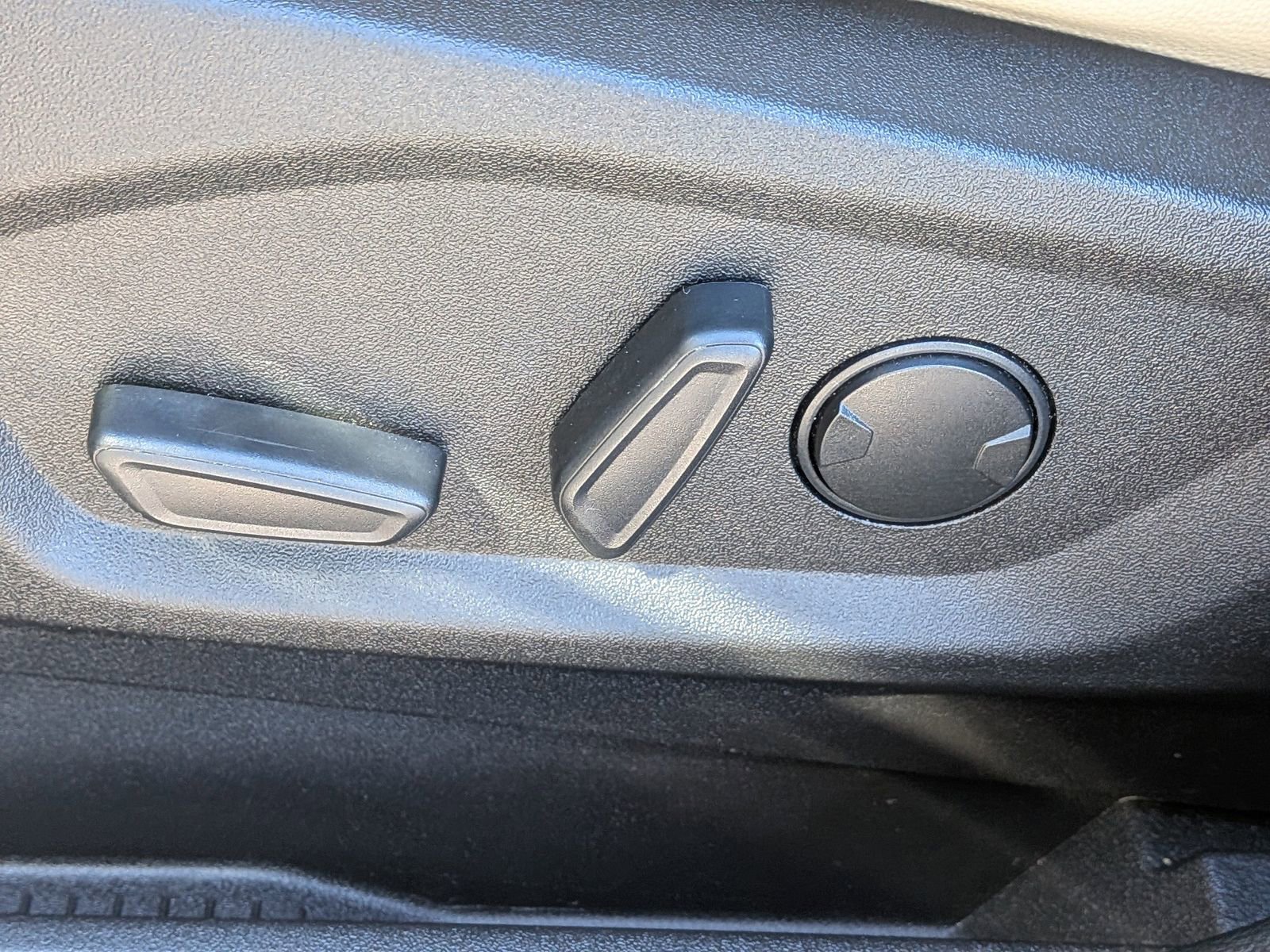 Certified 2024 Ford Edge SEL w/ Convenience Package image 23