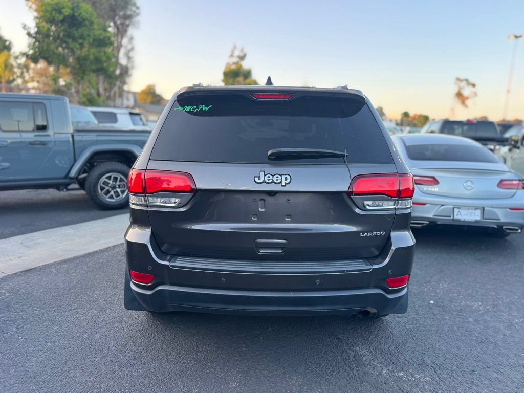Used 2021 Jeep Grand Cherokee Laredo RWD image 4