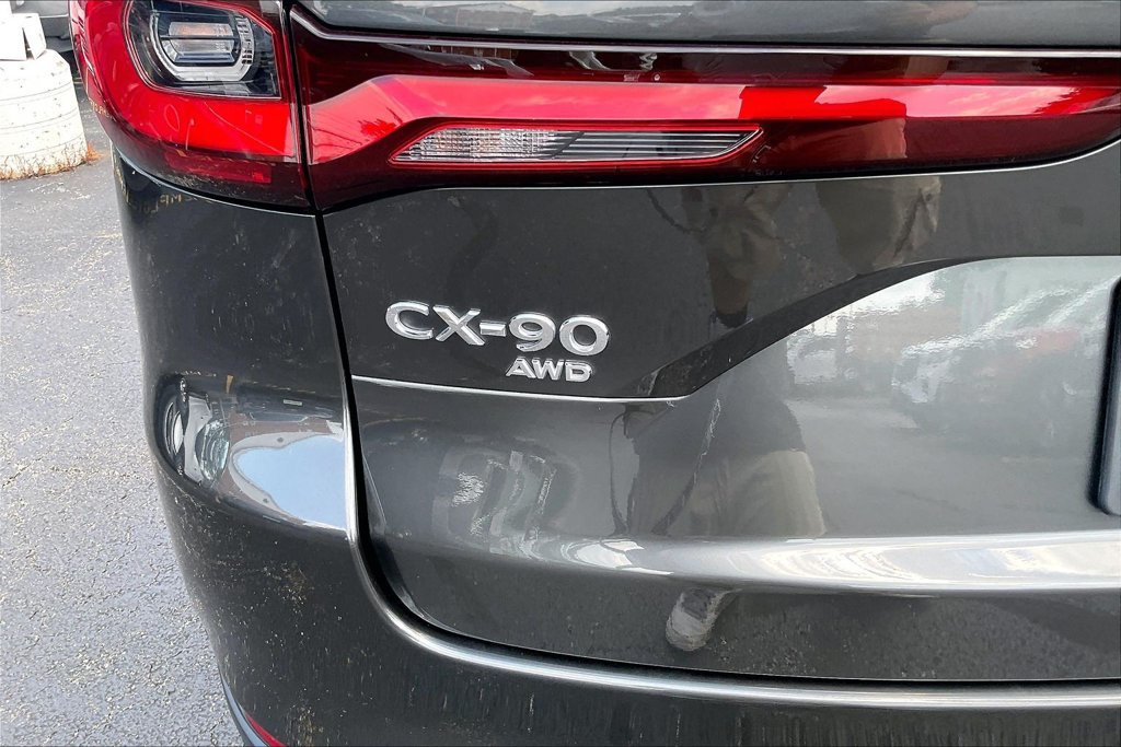 Used 2025 MAZDA CX-90 3.3 Turbo w/ Preferred Package AWD/4WD image 7