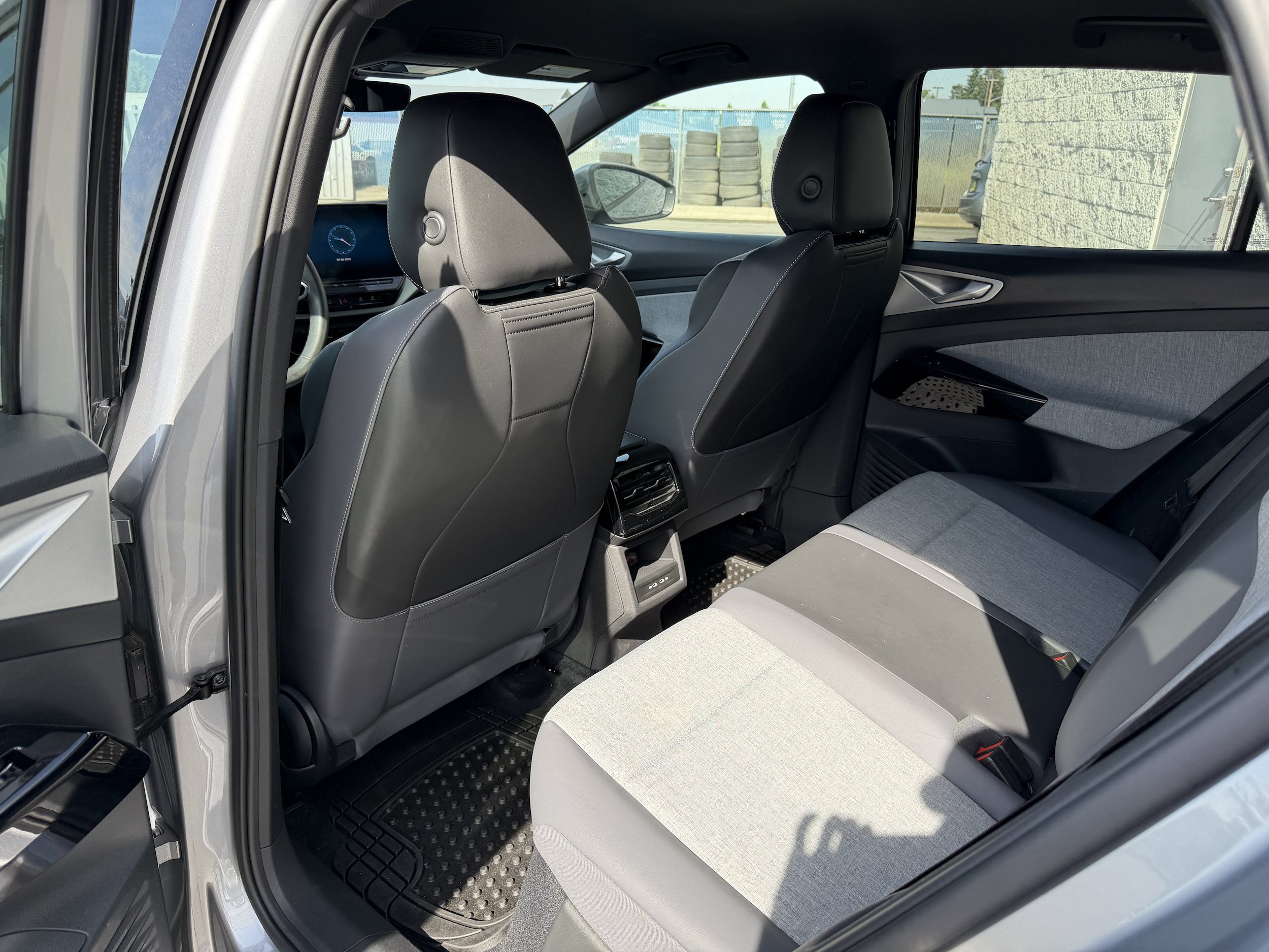Used 2023 Volkswagen ID.4 Pro AWD/4WD image 22