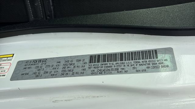 Used 2017 Jeep Wrangler Unlimited Sahara w/ Connectivity Group image 33