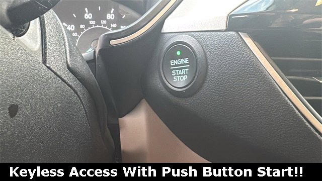 Used 2022 Ford Escape SE image 5