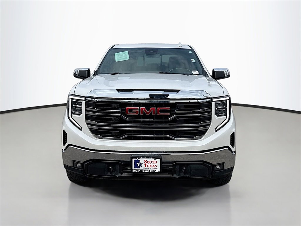Used 2023 GMC Sierra 1500 SLT image 2