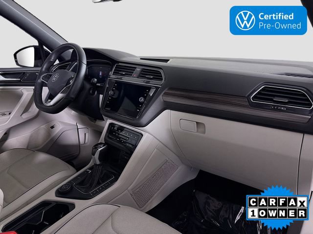 Certified 2024 Volkswagen Tiguan SEL R-Line AWD/4WD image 30