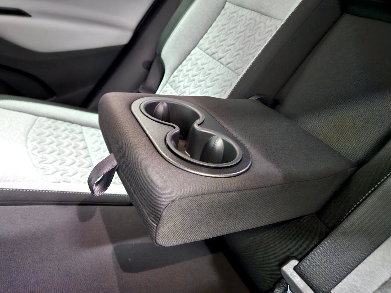 Used 2024 Chevrolet Equinox LS w/ LS Convenience Package image 29