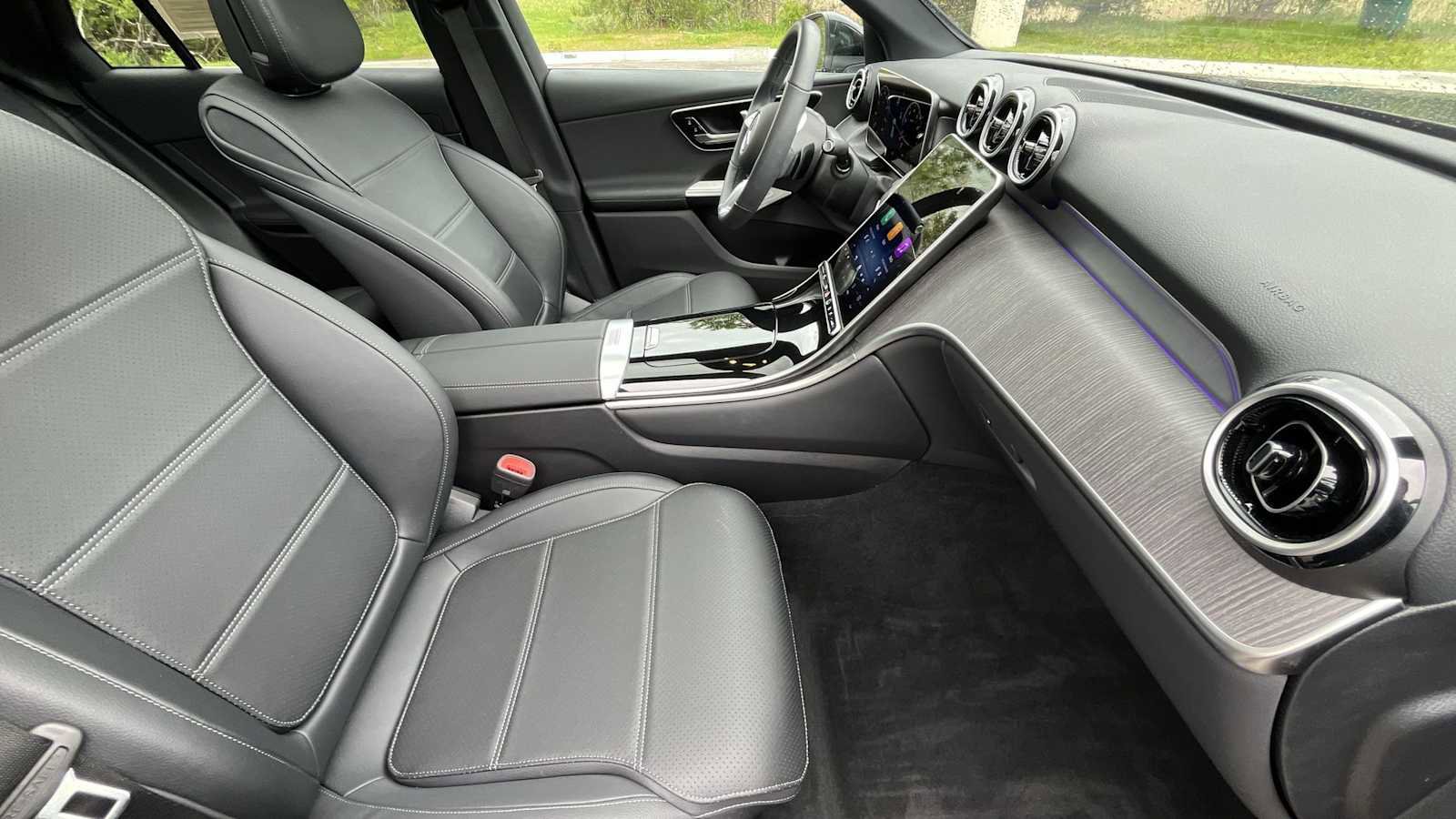 Used 2026 Mercedes-Benz GLC 300 4MATIC image 11
