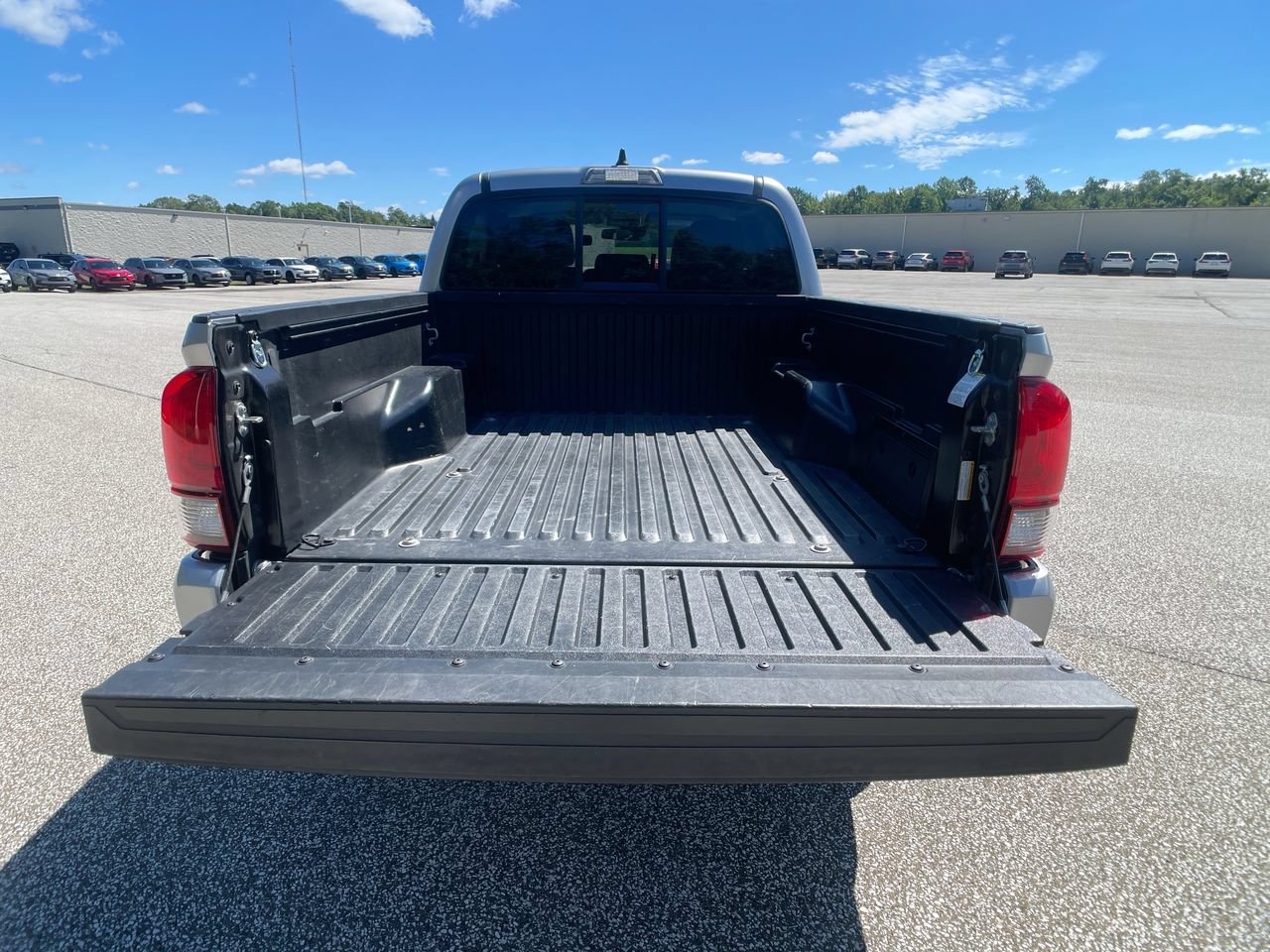 Used 2021 Toyota Tacoma SR w/ SR Convenience Package RWD image 23