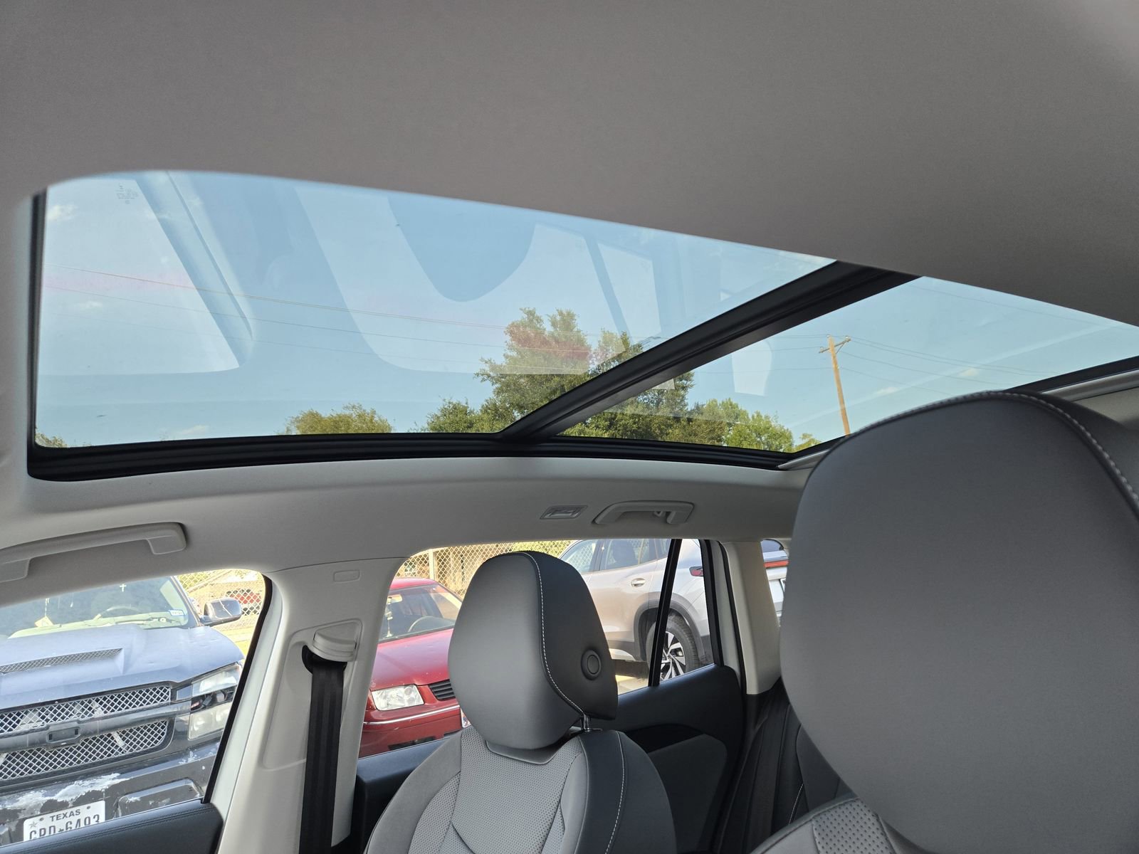 New 2026 Volkswagen Tiguan SE image 18