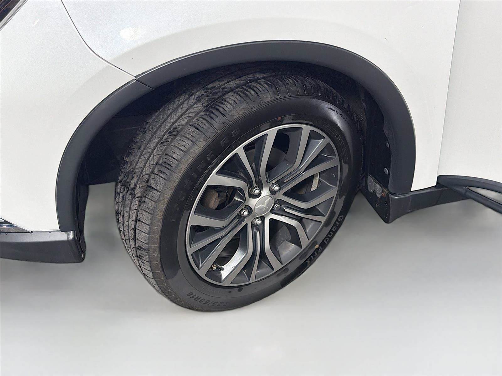 Used 2016 Mitsubishi Outlander SEL AWD/4WD image 35