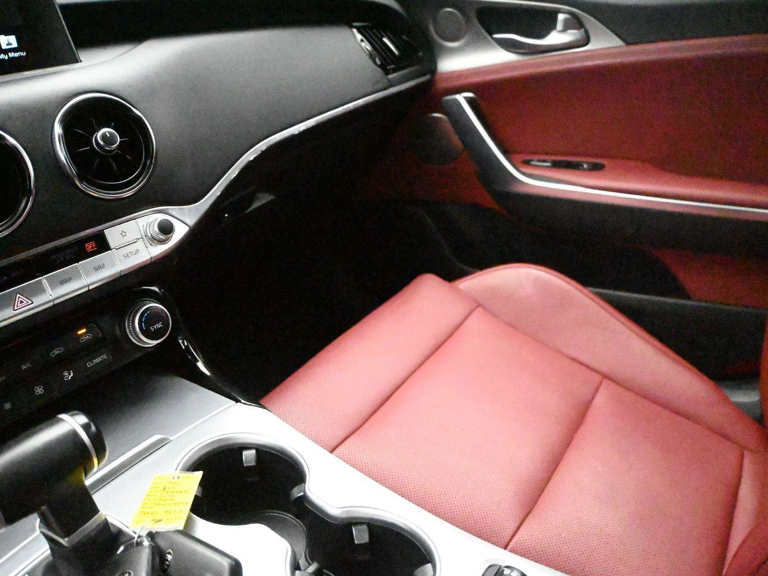 Used 2019 Kia Stinger GT1 image 5