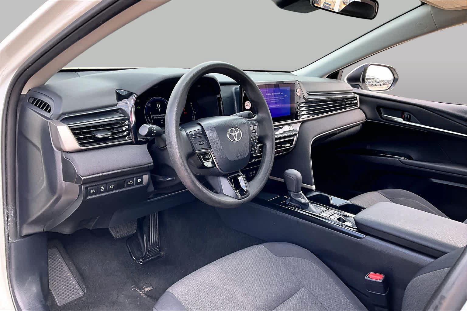 Used 2025 Toyota Camry LE FWD image 16