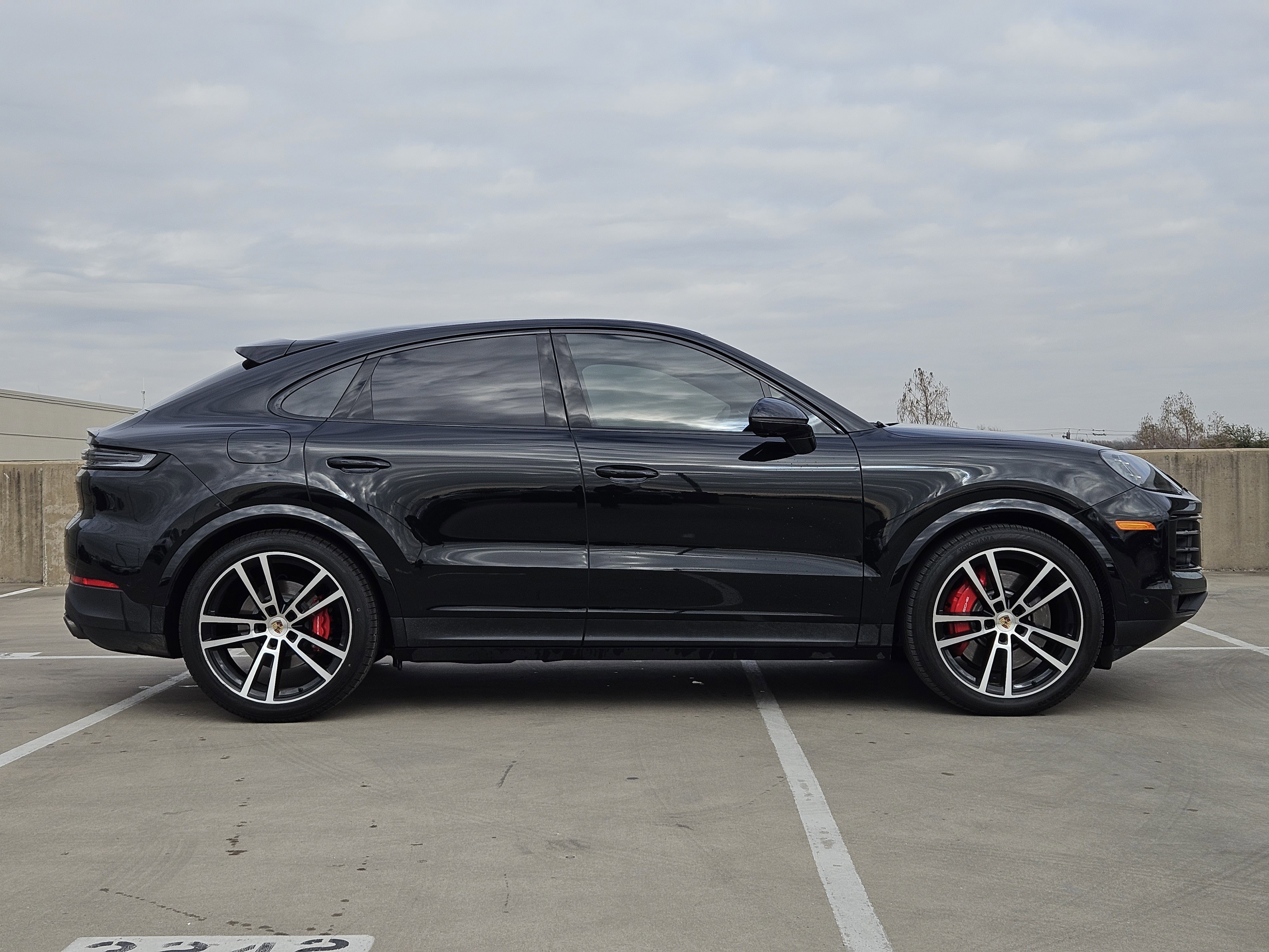 Certified 2025 Porsche Cayenne S image 9