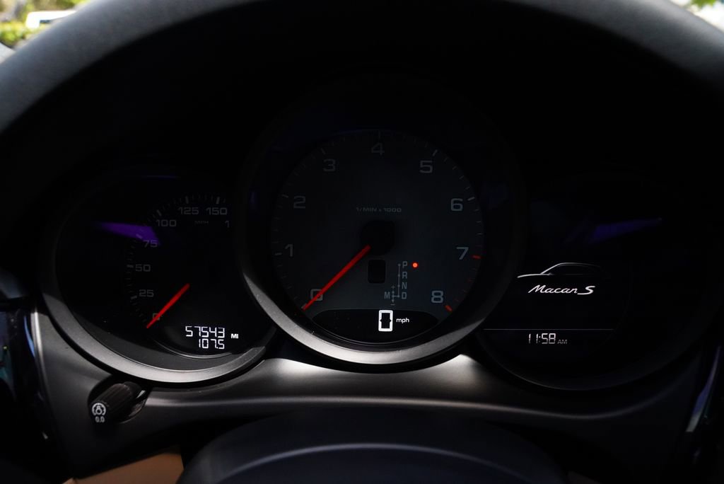 Used 2021 Porsche Macan S image 30