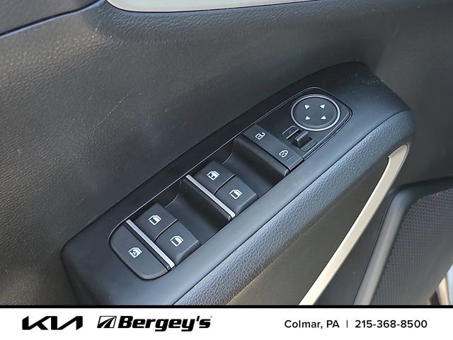 Certified 2025 Kia Soul LX FWD image 29
