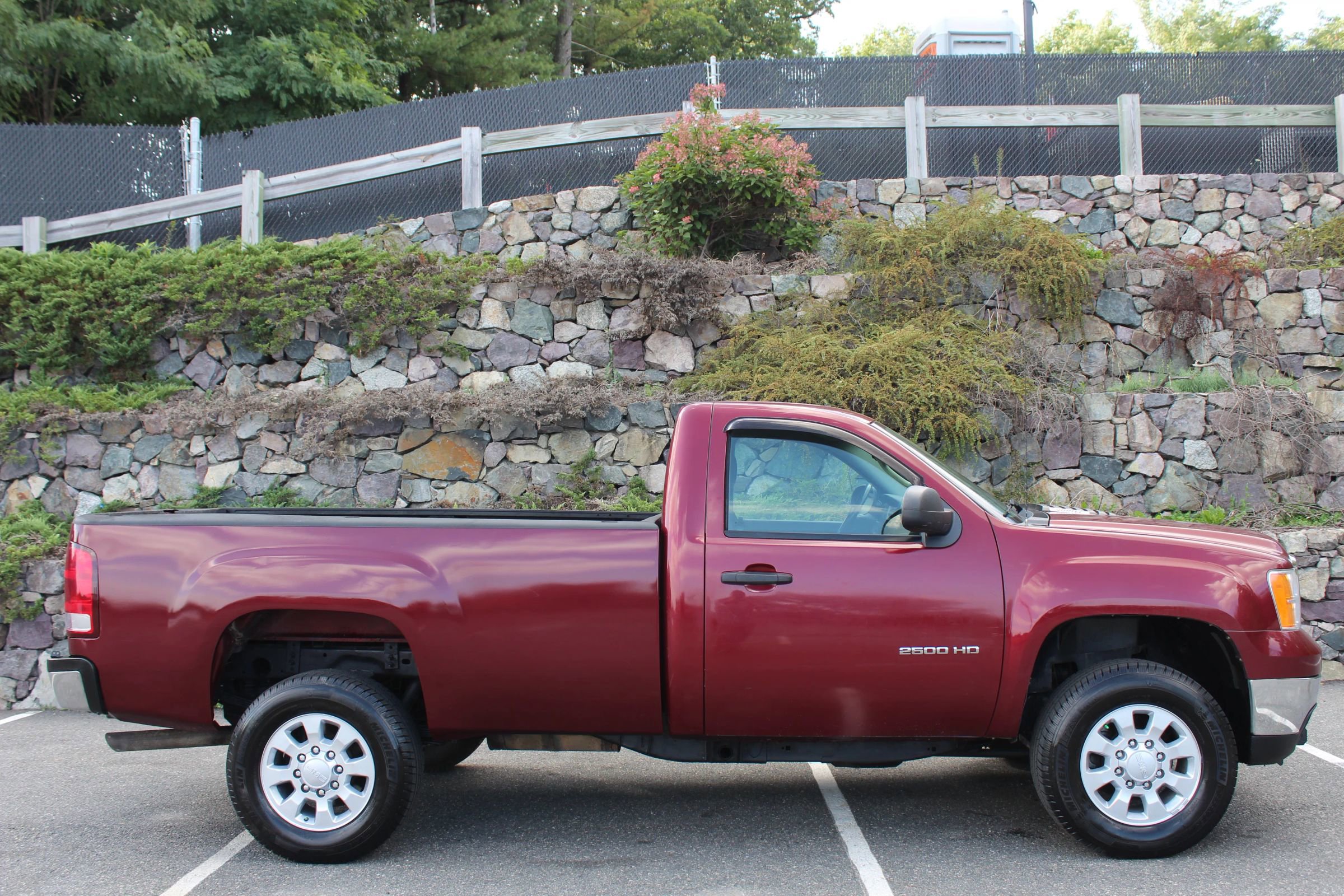 Used 2014 GMC Sierra 2500 SLE w/ SLE Preferred Package image 5