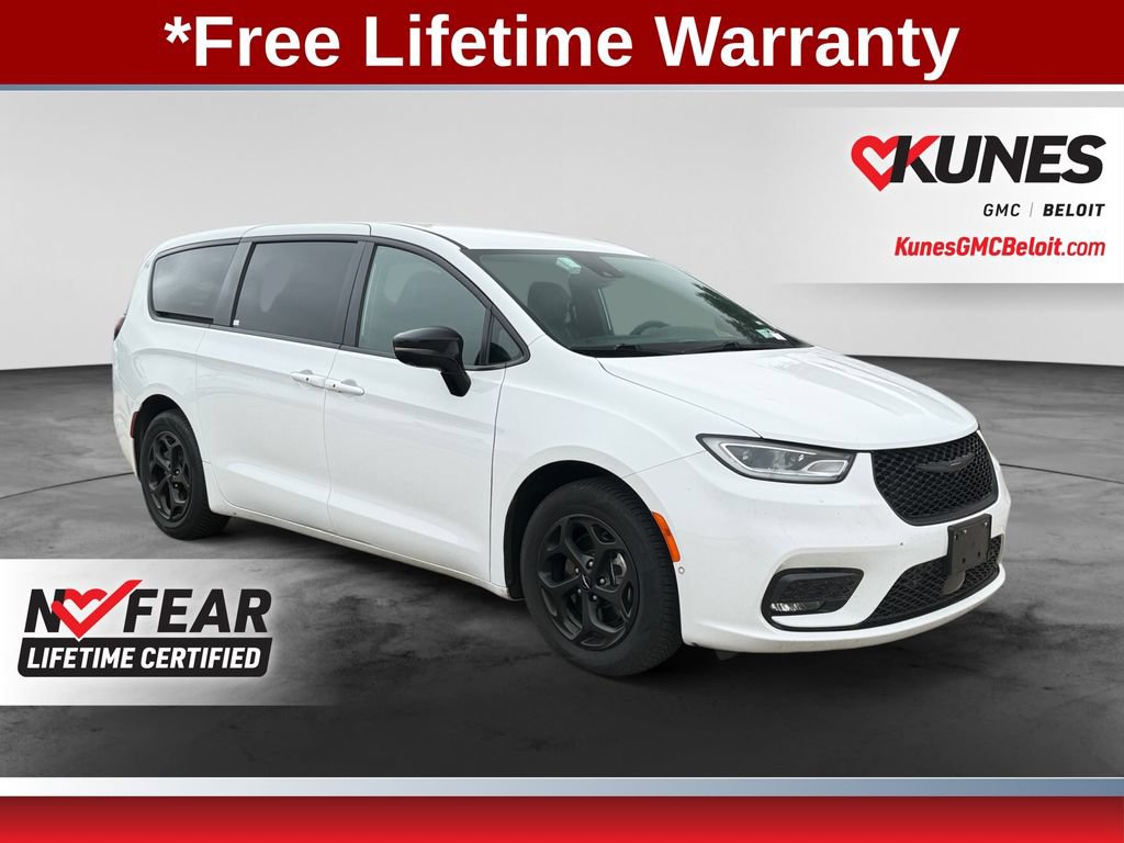 Used 2024 Chrysler Pacifica Limited