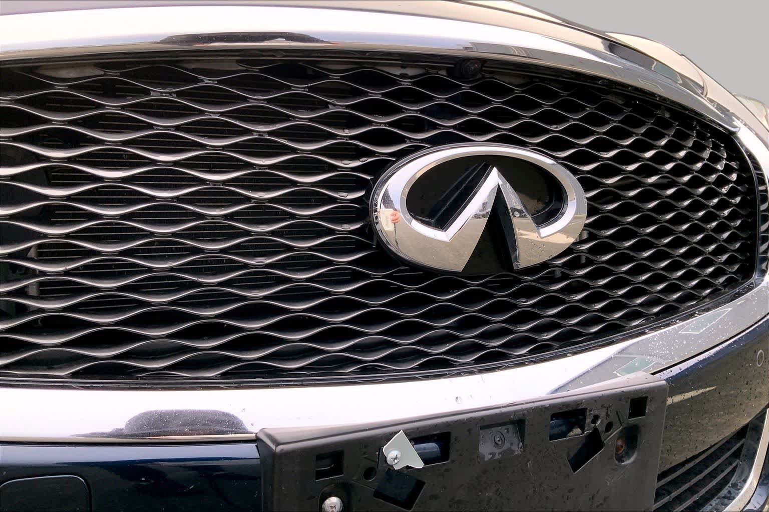 Used 2016 INFINITI Q70 3.7 AWD/4WD image 30