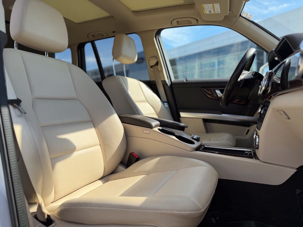 Used 2014 Mercedes-Benz GLK 250 BlueTEC 4MATIC image 10