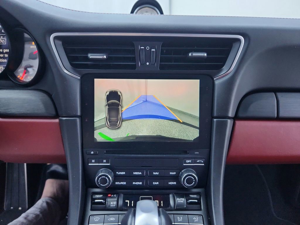 Used 2018 Porsche 911 Carrera 4 GTS image 34