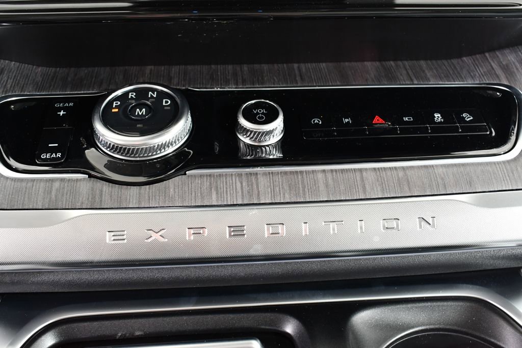 New 2026 Ford Expedition Max Platinum image 30