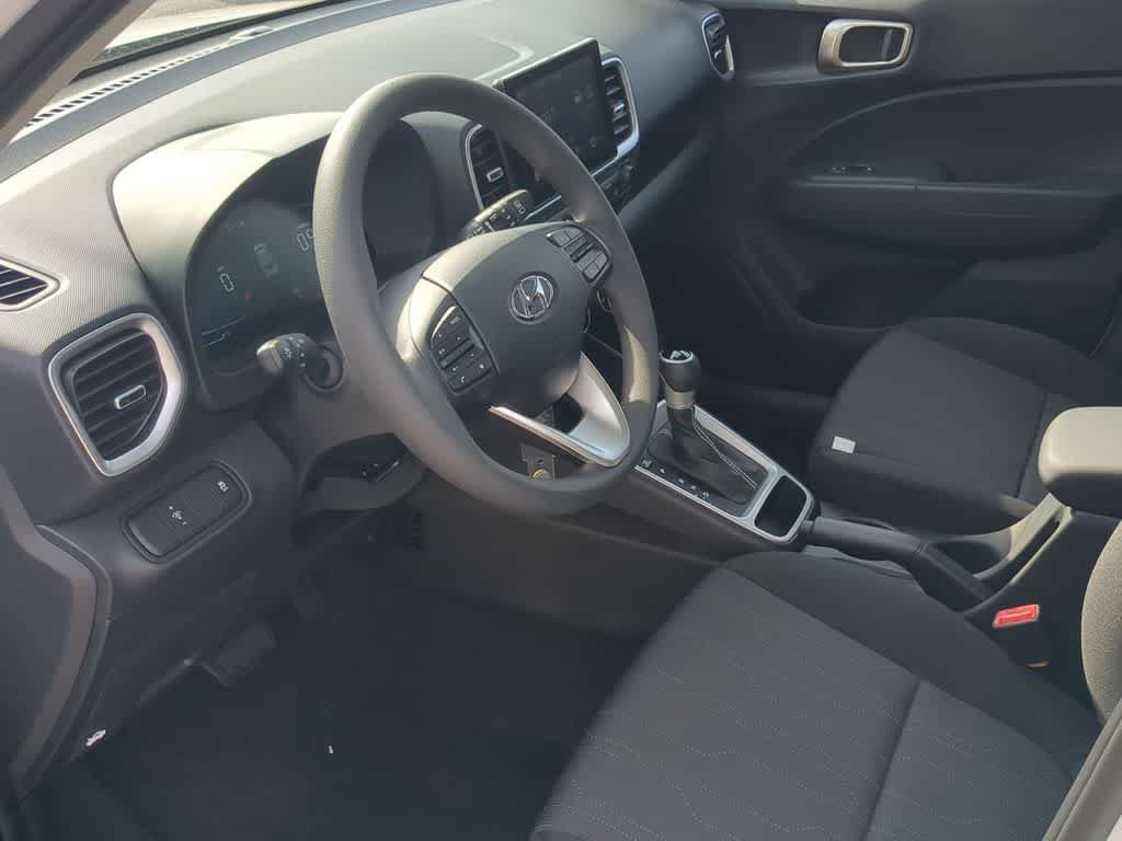 New 2026 Hyundai Venue SE FWD image 15