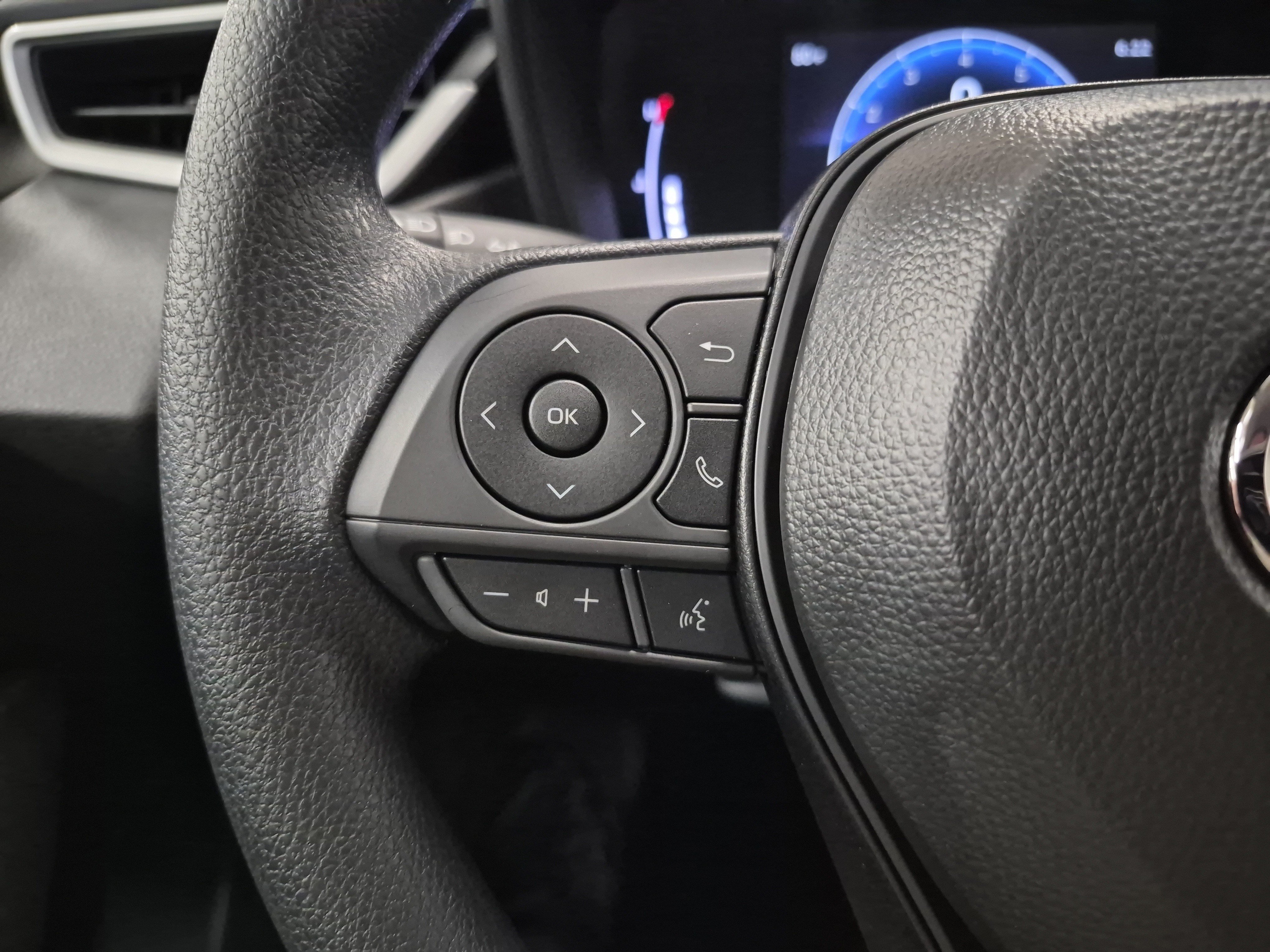 Used 2026 Toyota Corolla LE FWD image 22