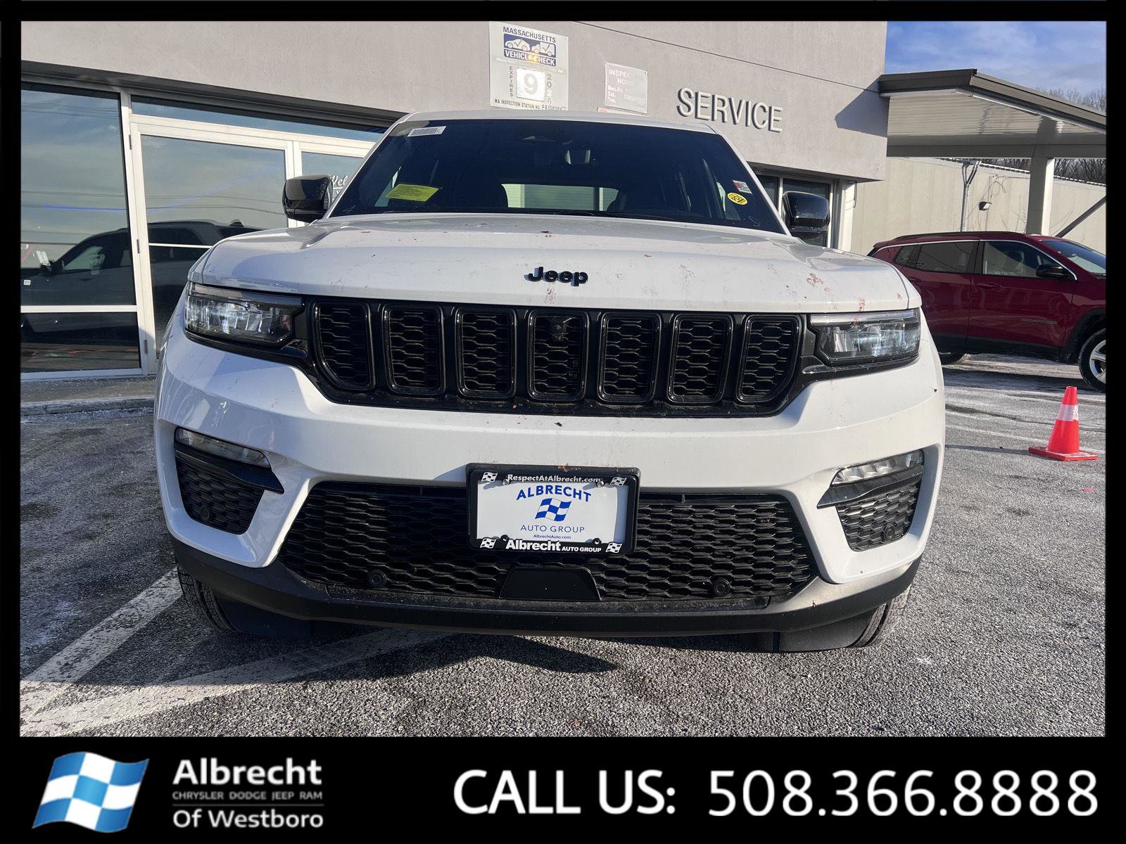 New 2025 Jeep Grand Cherokee Limited w/ Luxury Tech Group II image 8