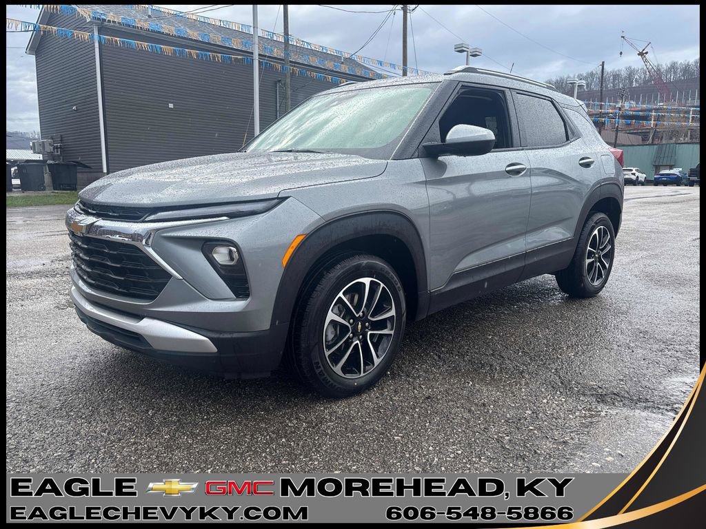 Used 2025 Chevrolet TrailBlazer LT image 1