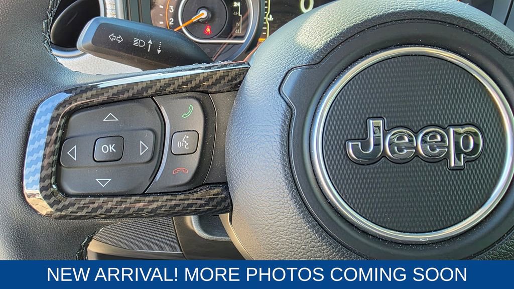 Used 2025 Jeep Wrangler Willys image 16