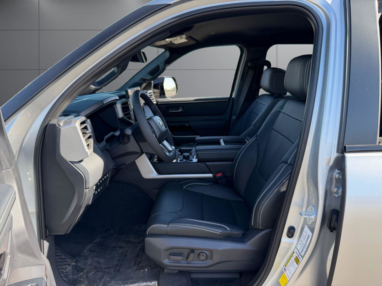 New 2026 Toyota Tundra Limited AWD/4WD image 14