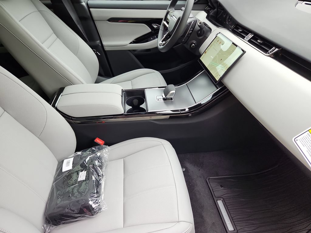 New 2026 Land Rover Range Rover Evoque S AWD/4WD image 3