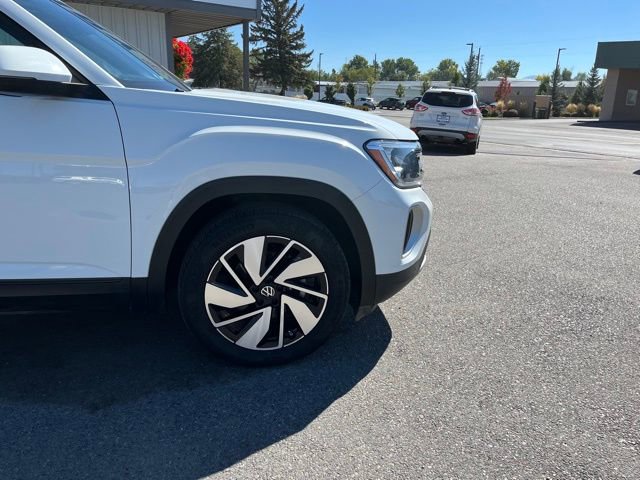Used 2024 Volkswagen Atlas SE image 16