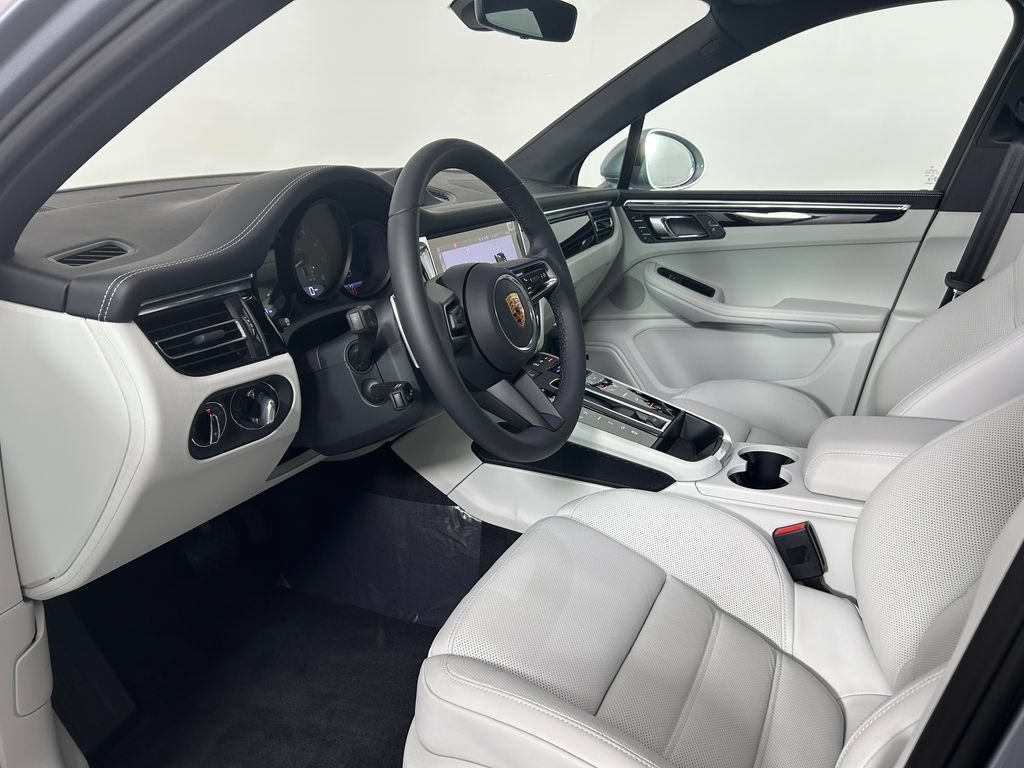 New 2026 Porsche Macan S AWD/4WD image 4